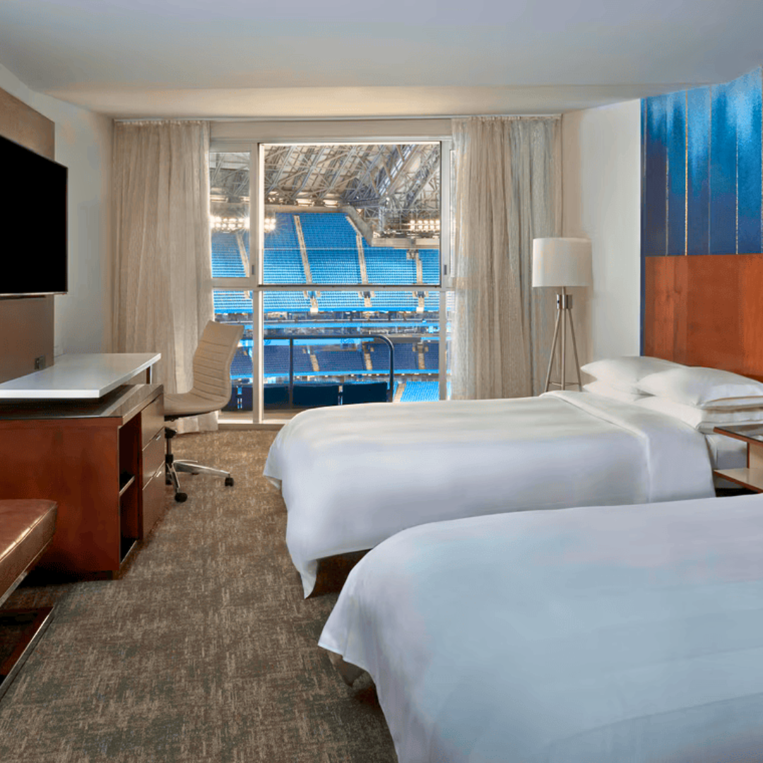 Top Hotels Near Rogers Centre for Toronto Blue Jays Fans