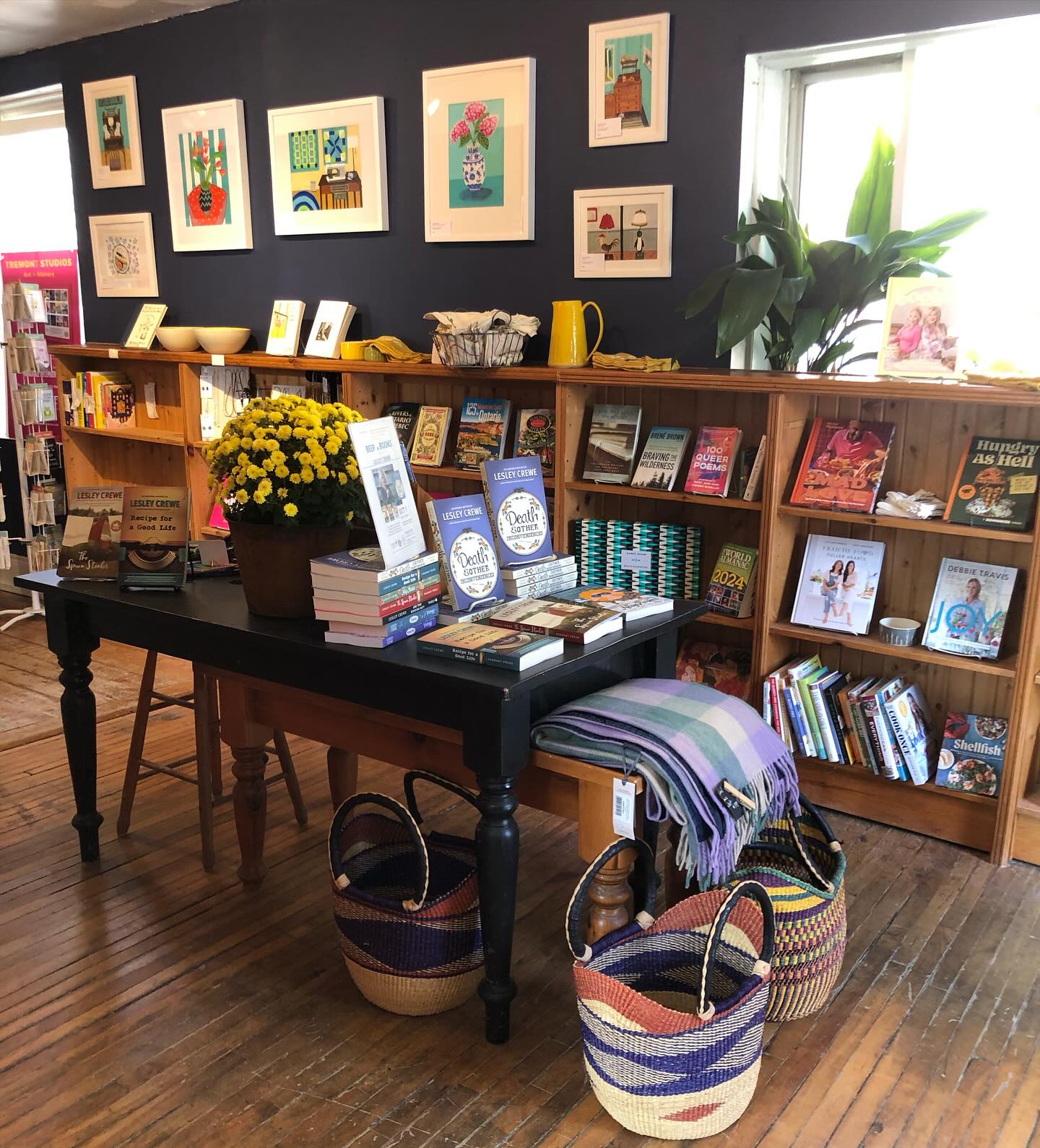 Must-Visit Independent Bookstores in Ontario
