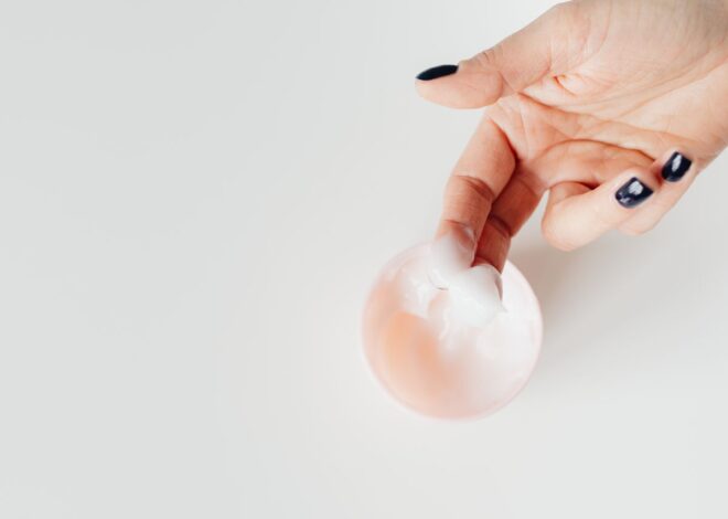 Which Moisturizers to Match With Your Tretinoin