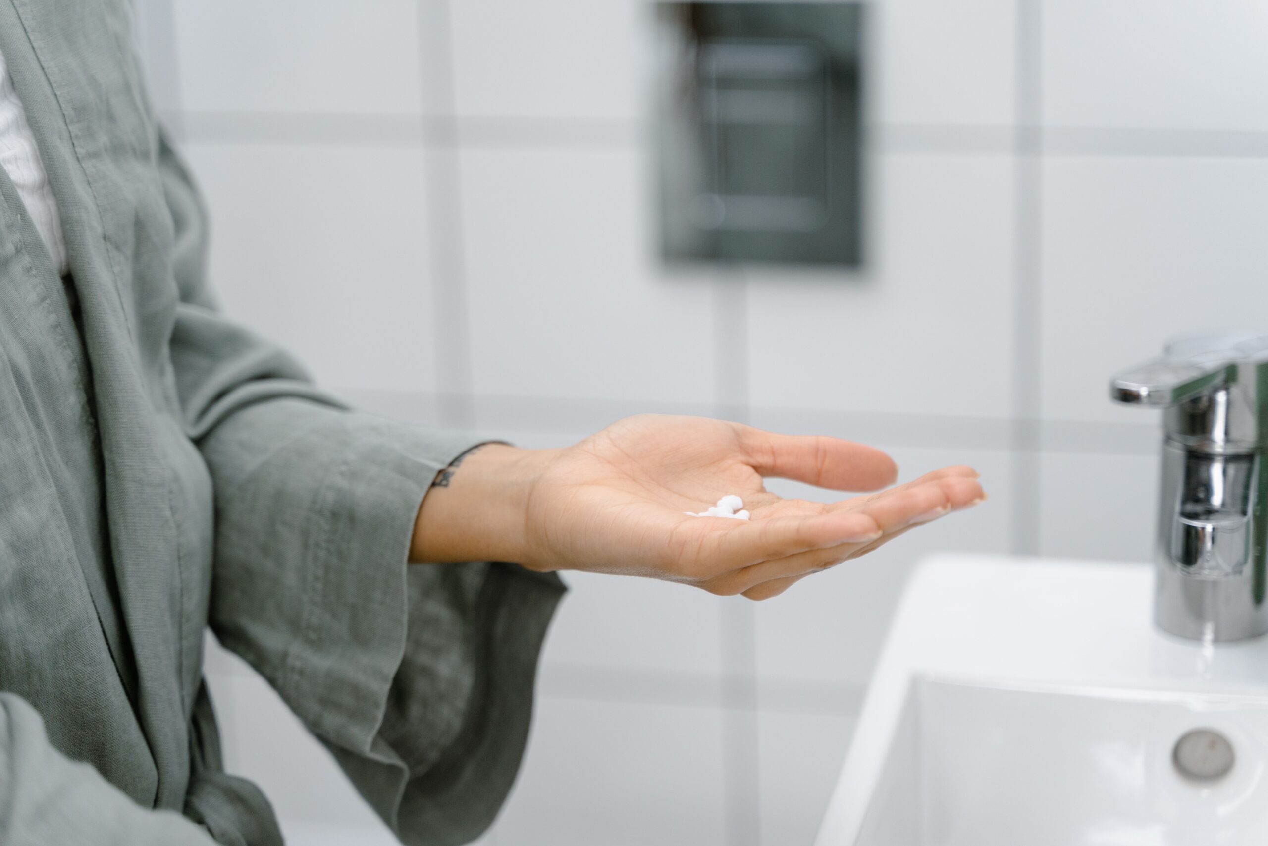 The Moisturizers People With Rosacea Should Reach For